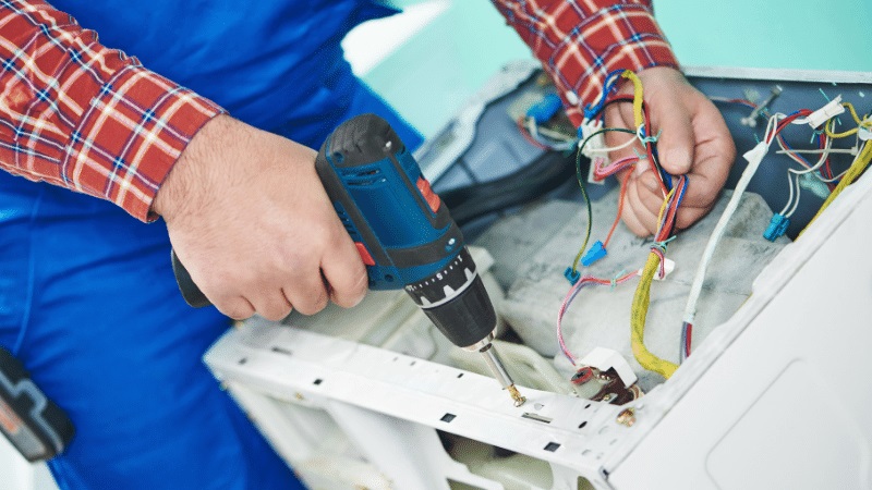 Akyazı Beko Beko çamaşır makinesi kart tamiri – Su almama arızası orijinal parça ile giderildi. - Teknik servis örneği